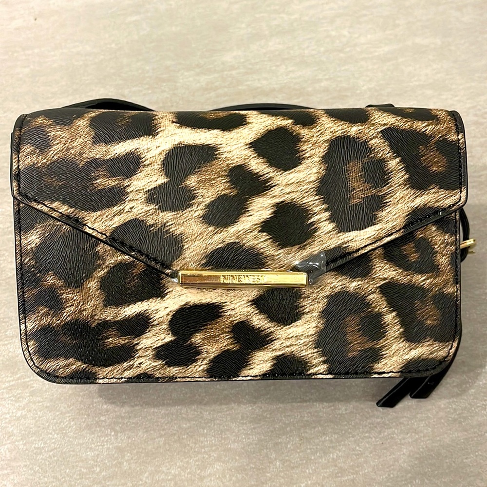Nine West
Girl On The Go Mini Crossbody Flap